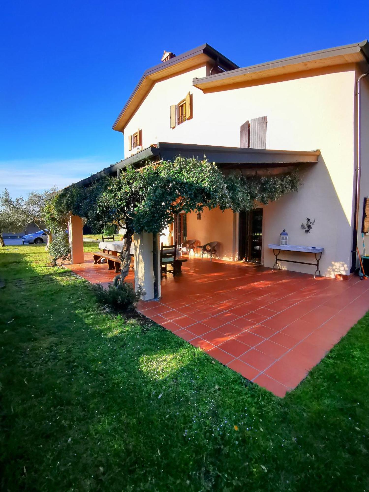 Casa Ghirlanda Con Piscina E Campo Da Tennis Lazise Exterior photo