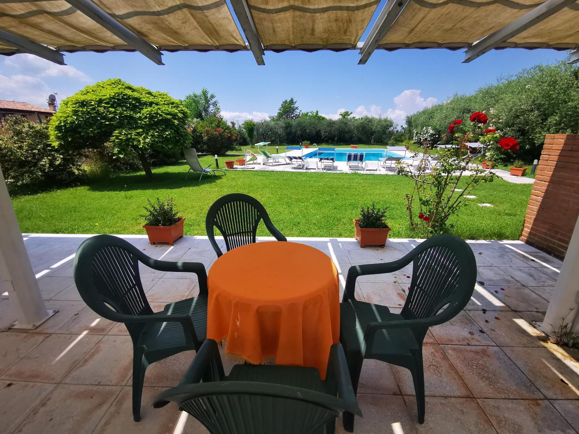 Casa Ghirlanda Con Piscina E Campo Da Tennis Lazise Exterior photo